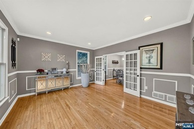 Spectacular Colonial in Sought-After Vizcaya Estates! Welcome to - photo 11