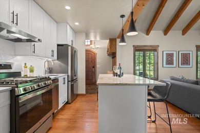 PRICE REDUCED $50K!! Explore the pinnacle of mountain getaway - photo 12