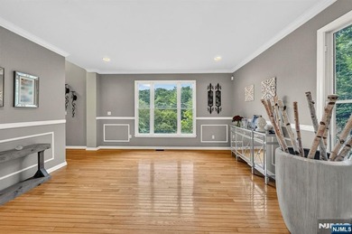 Spectacular Colonial in Sought-After Vizcaya Estates! Welcome to - photo 12