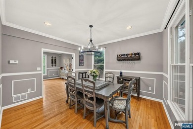 Spectacular Colonial in Sought-After Vizcaya Estates! Welcome to - photo 14