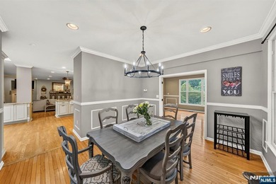 Spectacular Colonial in Sought-After Vizcaya Estates! Welcome to - photo 15