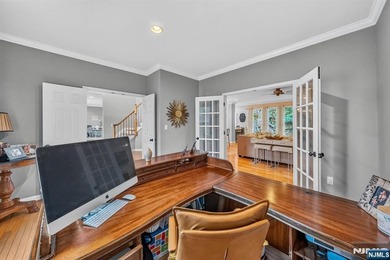 Spectacular Colonial in Sought-After Vizcaya Estates! Welcome to - photo 17