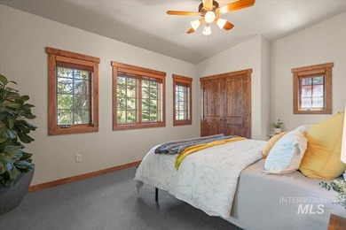 PRICE REDUCED $50K!! Explore the pinnacle of mountain getaway - photo 19