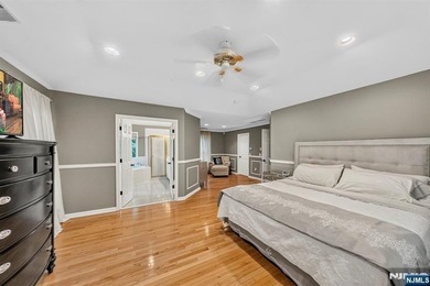 Spectacular Colonial in Sought-After Vizcaya Estates! Welcome to - photo 23