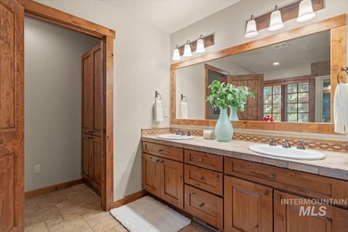 PRICE REDUCED $50K!! Explore the pinnacle of mountain getaway - photo 24
