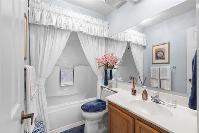 Welcome to this bright and inviting 2 bedroom, 2 bath - photo 29