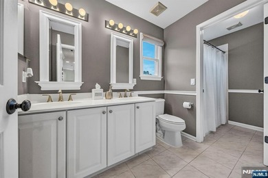Spectacular Colonial in Sought-After Vizcaya Estates! Welcome to - photo 33