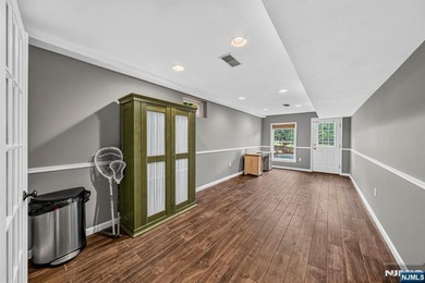 Spectacular Colonial in Sought-After Vizcaya Estates! Welcome to - photo 41