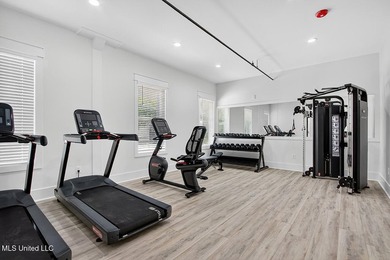 Located in the heart of Old Town Bay St. Louis, the exception - photo 11