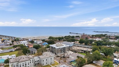 Located in the heart of Old Town Bay St. Louis, the exception - photo 12