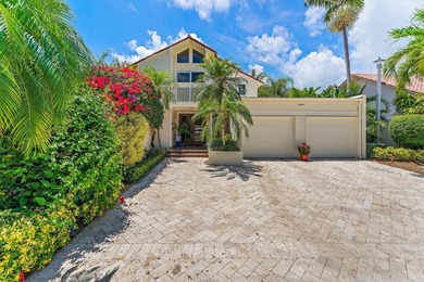 Beautifully remodeled 3 BR/3 BA home with a full 2 car garage in - photo 2