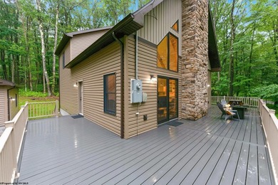 Welcome to 'Alpenglow'! Discover a lifestyle that feels both - photo 3