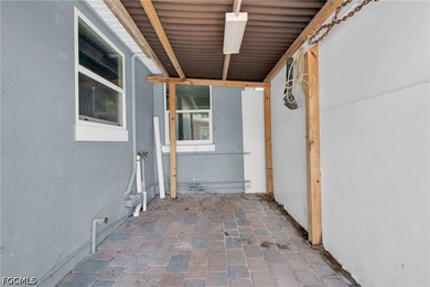 Remodeled Home | 2019 Roof | Modern Kitchen & Bath | No Carpet | - photo 13