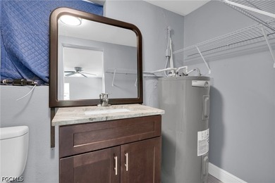 Remodeled Home | 2019 Roof | Modern Kitchen & Bath | No Carpet | - photo 25