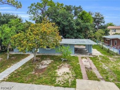 Remodeled Home | 2019 Roof | Modern Kitchen & Bath | No Carpet | - photo 35