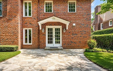 Welcome to Forest Hills Gardens! One of Queens' most coveted - photo 45