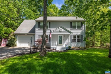 Lake Home For Sale in Palmyra, Virginia