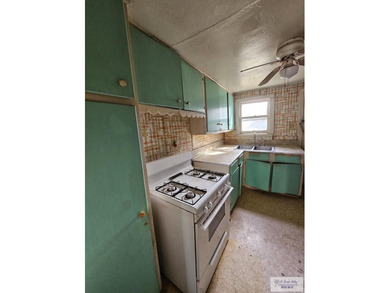 READY TO BUY? MOTIVATED SELLER! Charming 1960s Wood Frame Home - photo 5