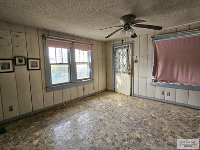 READY TO BUY? MOTIVATED SELLER! Charming 1960s Wood Frame Home - photo 6