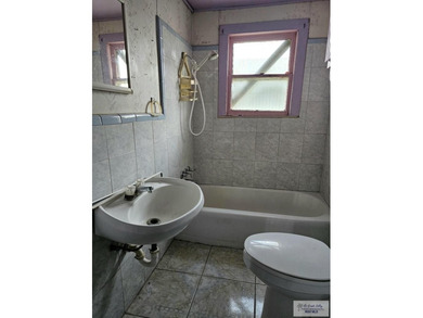 READY TO BUY? MOTIVATED SELLER! Charming 1960s Wood Frame Home - photo 9