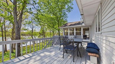Enjoy the lake life in this 5+ bedroom (sleeps 15) 3 bath - photo 14