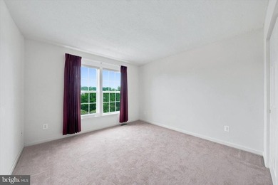 ***Solar panel is owned***Welcome to the sought after Middletown - photo 22