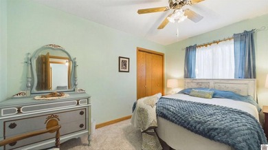 Enjoy the lake life in this 5+ bedroom (sleeps 15) 3 bath - photo 23