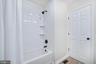 ***Solar panel is owned***Welcome to the sought after Middletown - photo 25