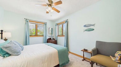 Enjoy the lake life in this 5+ bedroom (sleeps 15) 3 bath - photo 26