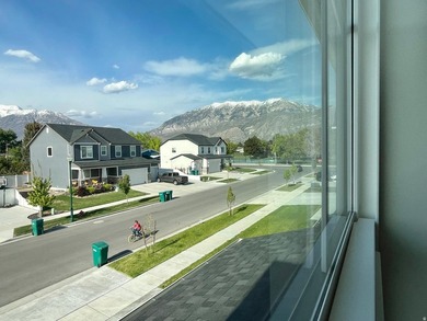 Beautiful Home in Orem - this Hemingway plan features an - photo 27