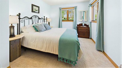 Enjoy the lake life in this 5+ bedroom (sleeps 15) 3 bath - photo 27