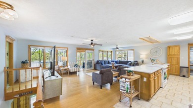 Enjoy the lake life in this 5+ bedroom (sleeps 15) 3 bath - photo 28