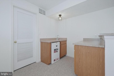 ***Solar panel is owned***Welcome to the sought after Middletown - photo 31