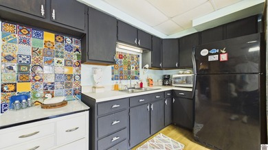 Enjoy the lake life in this 5+ bedroom (sleeps 15) 3 bath - photo 31
