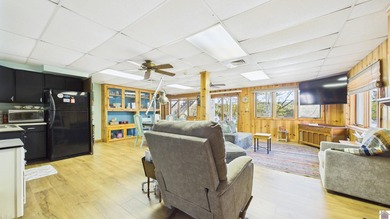 Enjoy the lake life in this 5+ bedroom (sleeps 15) 3 bath - photo 34