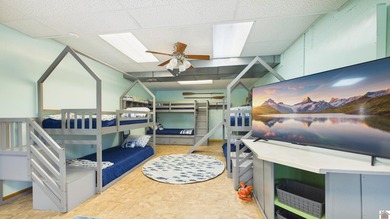 Enjoy the lake life in this 5+ bedroom (sleeps 15) 3 bath - photo 38
