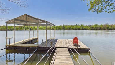 Enjoy the lake life in this 5+ bedroom (sleeps 15) 3 bath - photo 42