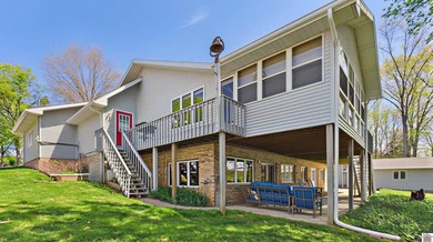 Enjoy the lake life in this 5+ bedroom (sleeps 15) 3 bath - photo 43