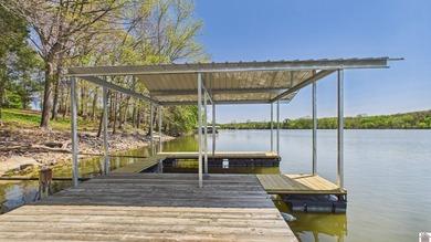 Enjoy the lake life in this 5+ bedroom (sleeps 15) 3 bath - photo 44