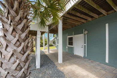 Nestled in the heart of North Topsail Beach in a quiet