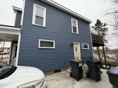 Vacant and well-maintained 2-family upper/lower duplex located - photo 2