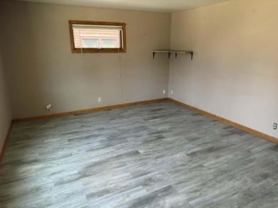 Vacant and well-maintained 2-family upper/lower duplex located - photo 6
