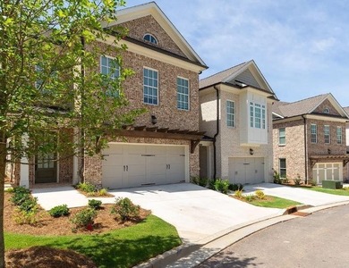 Chattahoochee River - Gwinnett County Townhome/Townhouse For Sale in Peachtree Corners Georgia