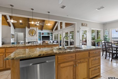 Welcome to this exceptional waterfront retreat on Lake Bob - photo 16