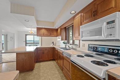 Welcome to lake life on the beautiful shores of Syracuse Lake! - photo 24