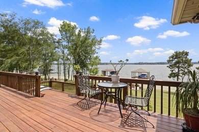Welcome to this exceptional waterfront retreat on Lake Bob - photo 35