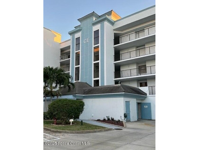 (private lake, pond, creek) Condo For Sale in Cocoa Beach Florida