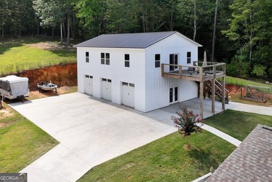 SELLER WILL OFFER $10,000 TOWARDS RATE BUYDOWN OR CLOSING COST - photo 4