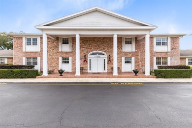 Lake Giles  Condo For Sale in Orlando Florida