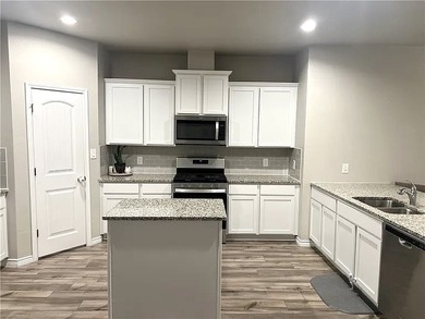 Welcome to your home sweet home! Built in 2022, this beautiful - photo 3